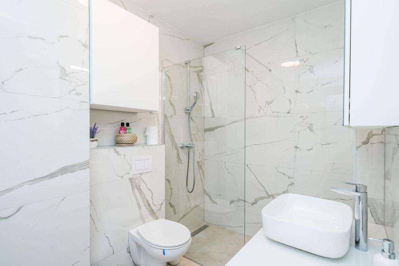 Apartment Nava - New And Spacious Gem - Free Parking Дубровник Екстер'єр фото